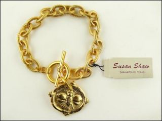 Gold Intaglio Ring Bee Susan Shaw Free SHIP