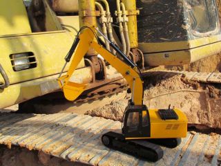 12 Scale Earth Digger 4200XL Hydraulic Excavator RTR Version 1 5