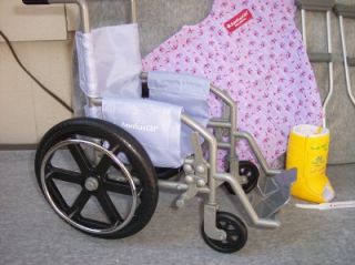 + Extras Crutches, Leg Cast, Hospital Gown, VERY GOOD CONDITION
