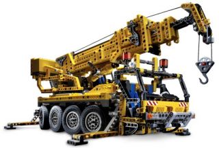 New MISB Lego Technic 8421 Mobile Crane Free Duracell