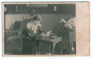 UK Edwardian Actress Margaret Halston 1905 Postcard
