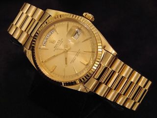 Mens 18K Gold Rolex Day Date President Watch Champagne