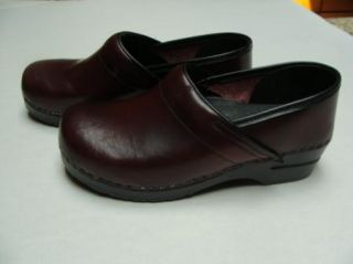 Dansko Womens Brown Burgandy Leather Clog Size 40
