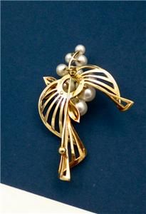 Mikimoto 14k Yellow Gold Cultured Pearl Brooch