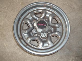 82 93 S10 S15 Sonoma Factory 14x6 Rally Wheel Rim with Center Cap Fits