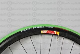 Halo Courier Twin Rail w Bike Tire 700 x 29c Neon Green