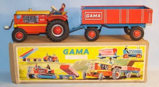 GAMA 125 Traktor mit Anhänger, 50er Original im OK (22125)