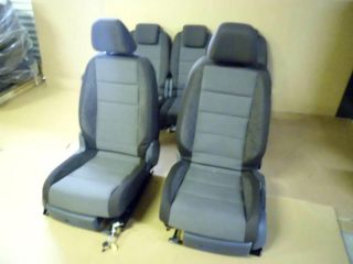 VW Touran 5x Sitze Stoffsitze Sitzausstattung Fahrersitz Beifahrersitz