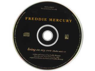 QUEEN   FREDDIE MERCURY  CD SINGLE   LIVING ON MY OWN   USA