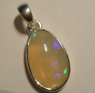 Unikat Handarbeit Silber Anhänger mit echtem großem Opal   zeitlos