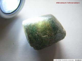 Großer blau grüner SAPHIR Kristall Doppelender aus Madagaskar
