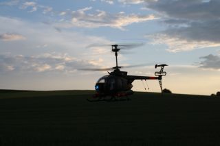 RC Helikopter Hughes MD500 ferngesteuerter Hubschrauber Replika fast 1