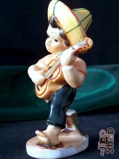 MIT GITARRE Friedel Keramik Figur Kinderfigur Kind Geschenke Shop 334