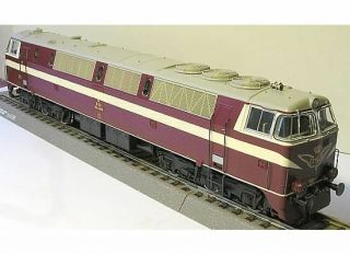 ROCO 62710 Scandinavia DSB MZ 1402 Diesellok HO 187 DC 2 rail with 8