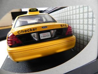 FORD CROWN TAXI Victoria Checker Cab,118,yellow,NEU