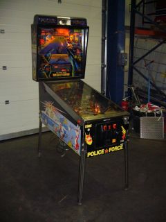 Police Force Flipper Pinball von Williams F0291