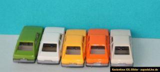 VW Passat in verschiedenen Farbvarianten Wiking 187