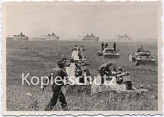 auf Feldzug SFL Wespe Panzer III und Tiger Panzer iV Wehrmacht WK2