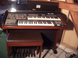 Orgel Yamaha mit Hocker gebraucht