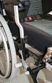 Pflegerollstuhl / Rollstuhl / HANDICARE Cirrus Jubilee / Sitzbreite 44