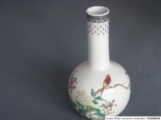 Vase aus China   Chinesisches Porzellan   Famille Rose, Quing, Ming