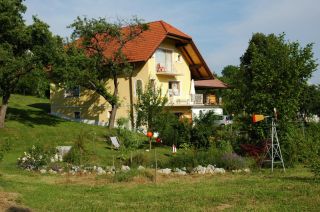 Slowenien Slovenija BIZELJSKO GOLD Haus Ex  Bauernhof Weinbauregion