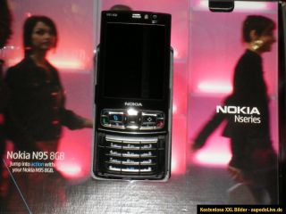 Nokia N95 8 GB   Schwarz (Ohne Simlock)