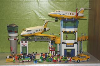 Playmobil Großer Flughafen, Flugzeuge Cargohalle Tower