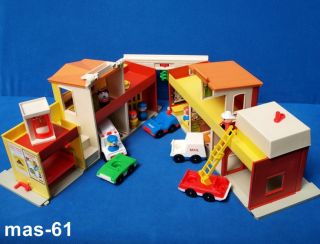 FISHER PRICE PLAY FAMILY VILLAGE 997 STADT VINTAGE