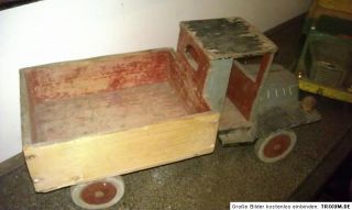 altes antikes Holzauto groß DDR Spielzeug tolle Deko