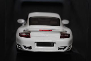 Norev 118 Porsche 911 / 997 Turbo, weiß, neuwertig, Top