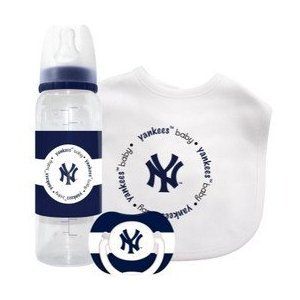 New York Yankees MLB Baby Gift Set (3 Piece Set Bib