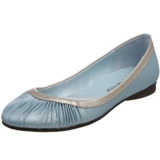 Vita Womens Meadow II Skimmer,Light Blue Pearlized,5 N US Shoes