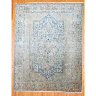 Persian Hand knotted Beige/ Green Antique Tabriz Wool Rug (10 x 13)
