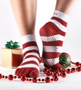 ToeSox Yoga Pilates Toe Socks with Grips, Medium, Holiday