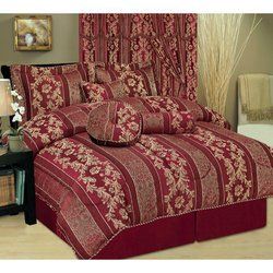 Wyndham House 7pc Jacquard Queen Size Comforter Set