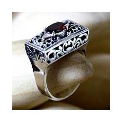 Sterling Silver Filigree Royal Coronation Garnet Ring (Indonesia