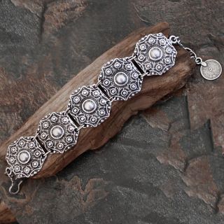 Silverplated Pewter Anatoliya Shields Link Bracelet (Turkey