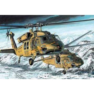 Dragon Models 1/144 UH 60L Blackhawk (Twin Pack) Toys